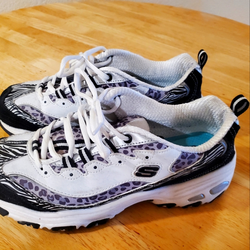 Skechers D'Lites Black & White Animal Print Shoes⚫️🎱
